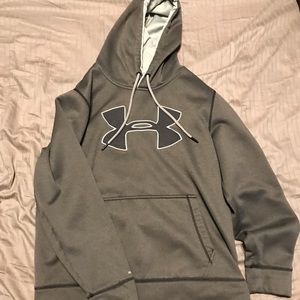Under Armor sweatshirt